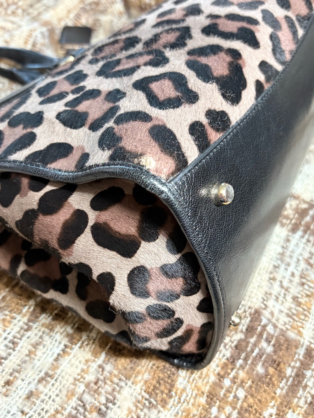 Coach Leopard Print Calf Hair Crossbody Carryall 3 Compartment Twistlock Handbag - Picture 13 of 16